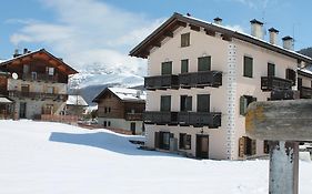 Rinaldo Apartments In Baita Pierin
